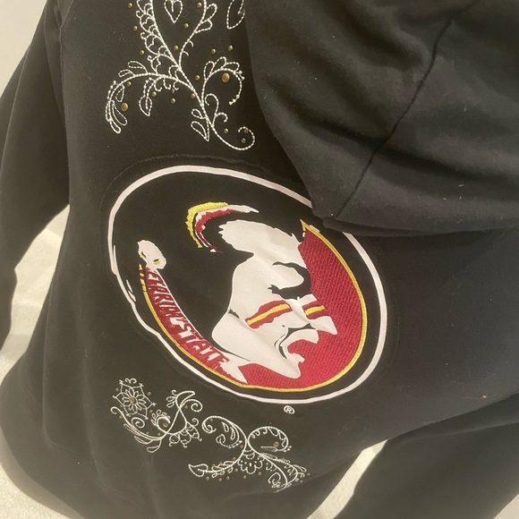 Woman’s University of Florida State FSU Seminoles jacket with pockets and hood. - Picture 6 of 7